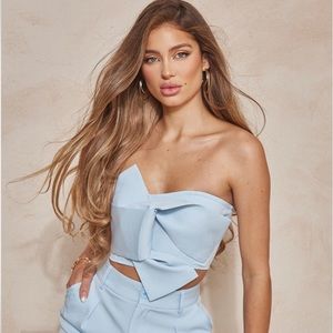 Pretty Little Thing Knot Front Crop Top